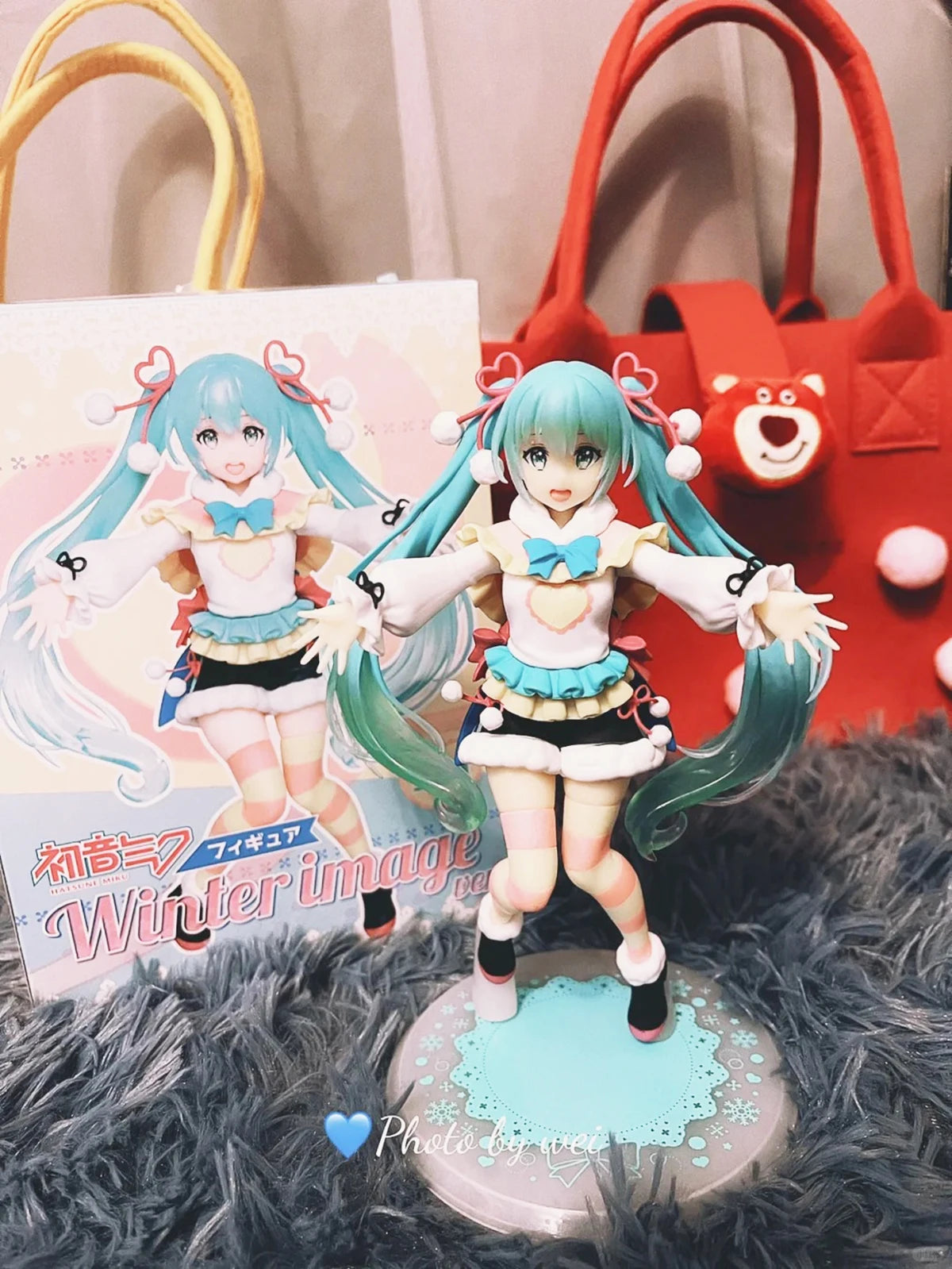 Taito Hatsune Toy Figure Winter Image Anime Figure Movable Model Collection Toy Gift Collection Ornaments