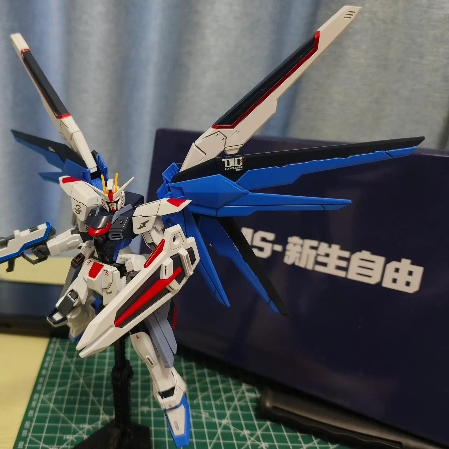 JMS HG 1/144 ZGMF-X10A Freedom Assembled Model Kit Blue Cherry Unstarted Colors Fixed Version Collectible Model Ornament Gift