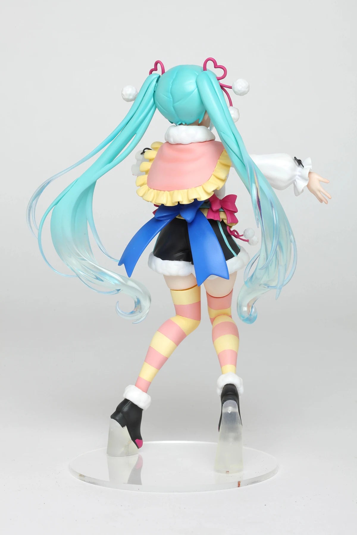 Taito Hatsune Toy Figure Winter Image Anime Figure Movable Model Collection Toy Gift Collection Ornaments