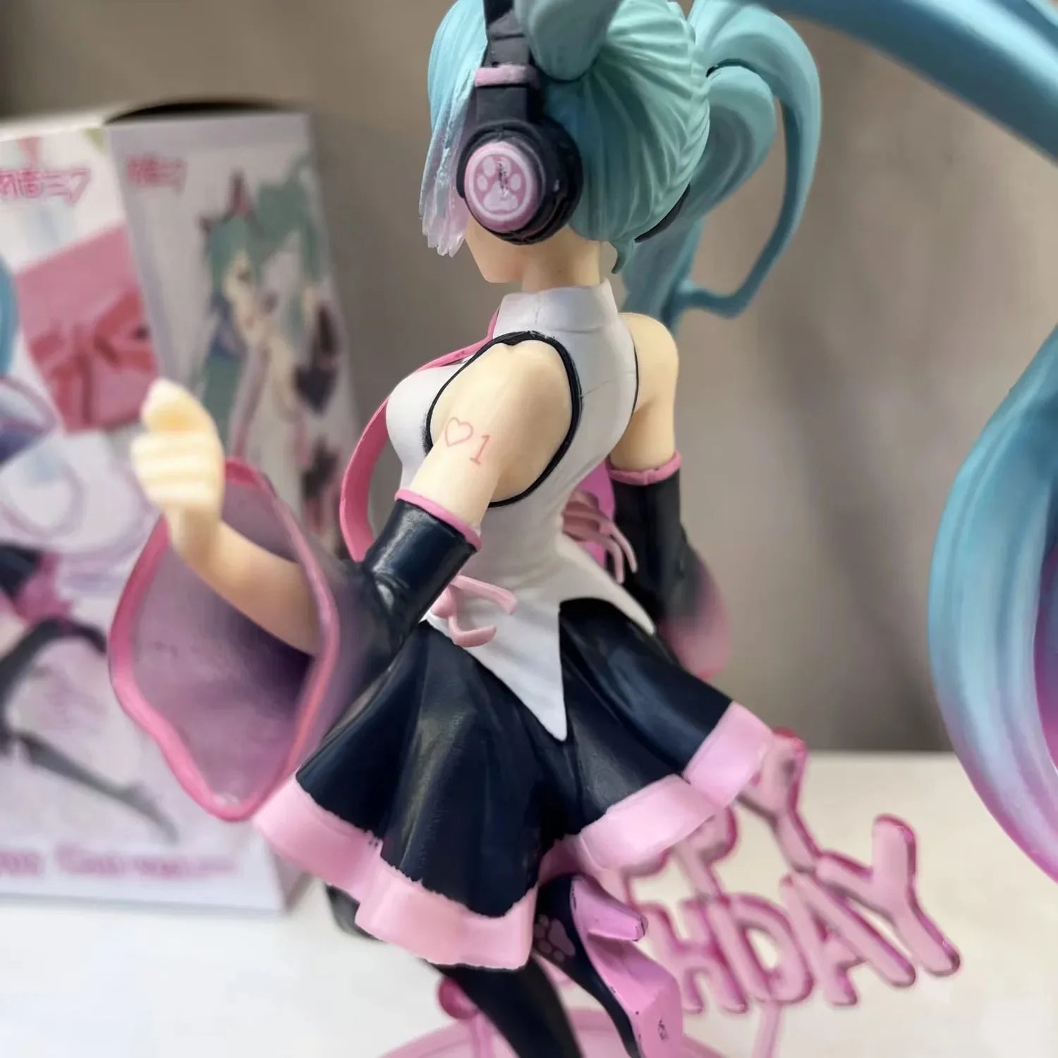 Boxed 23CM Anime Hatsune Miku Happy birthday Cute Kawaii Manga Statue PVC Figure Collectible Model Toy birthday gifts
