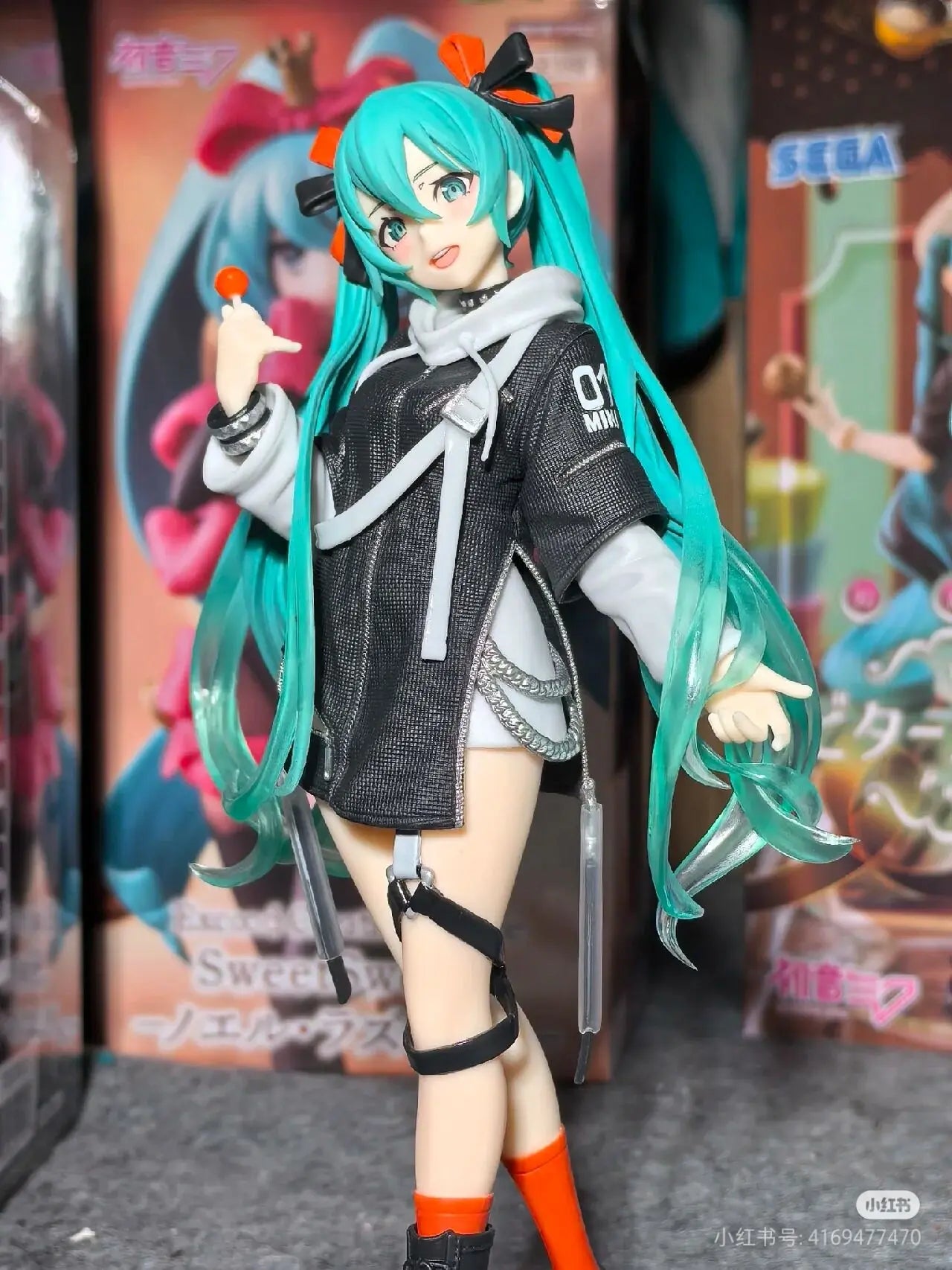 Taito Fashion Vocaloid Hatsune Miku Anime Figure Punk Future Collection Desktop Decoration Model Toys Christmas Gifts
