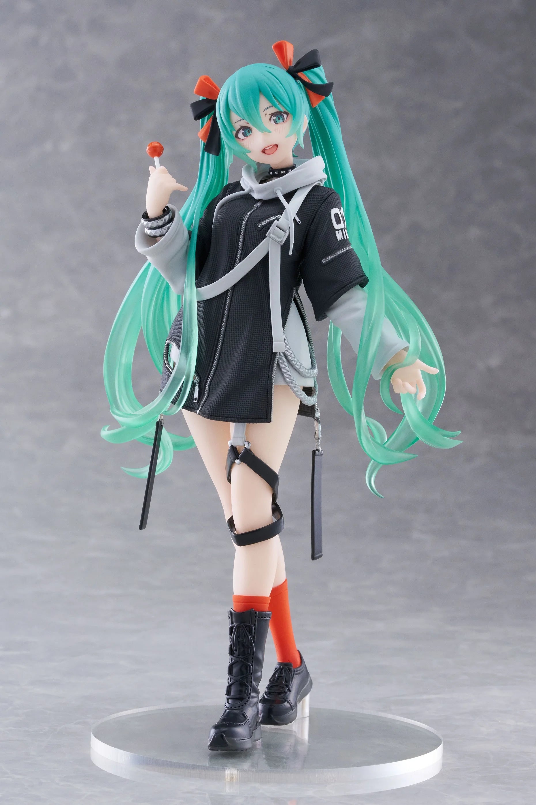 Taito Fashion Vocaloid Hatsune Miku Anime Figure Punk Future Collection Desktop Decoration Model Toys Christmas Gifts