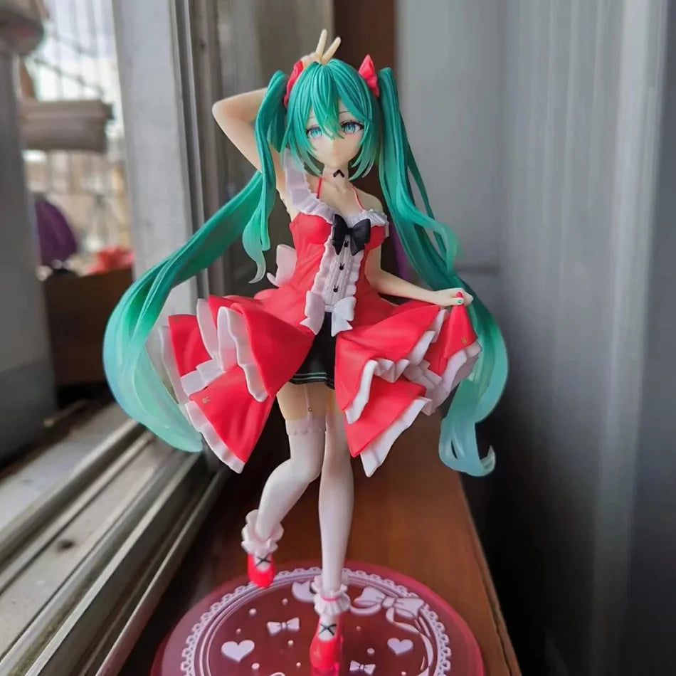 Anime hatsune miku figure mini character ornaments kawai pink green hatsune table decoration for home adult toy kid birthday