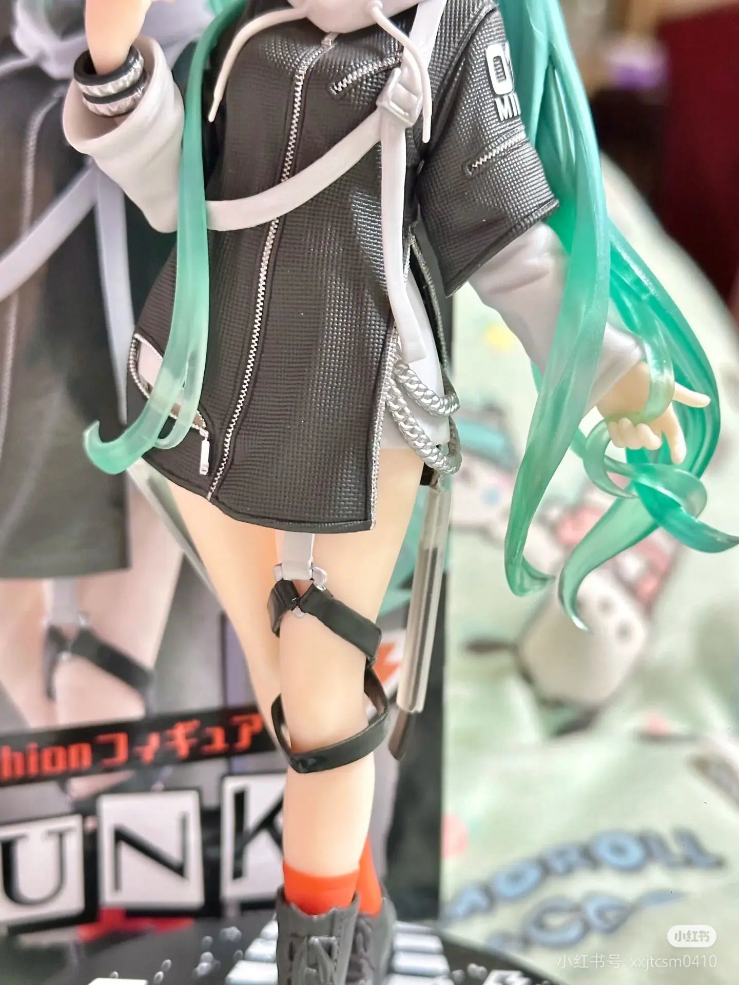 Taito Fashion Vocaloid Hatsune Miku Anime Figure Punk Future Collection Desktop Decoration Model Toys Christmas Gifts