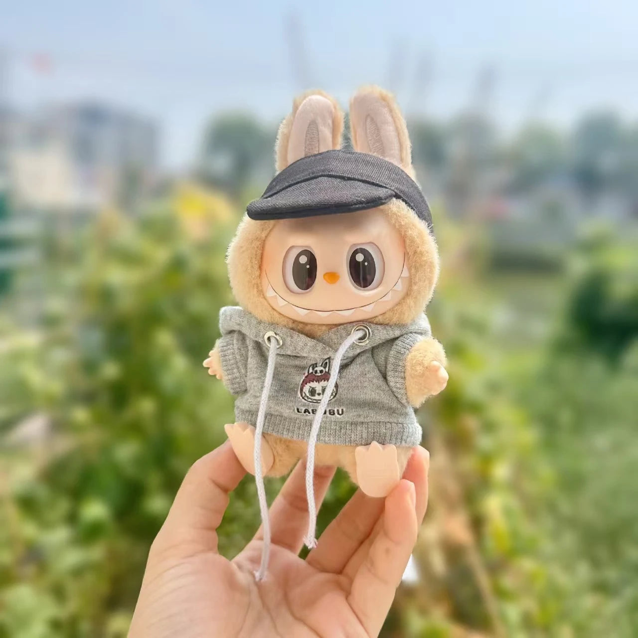 Cute Mini Plush Doll'S Dress with Hat17cm Labubu I II Idol Dolls Accessories For Korea Kpop Exo Sitting Party Clothing