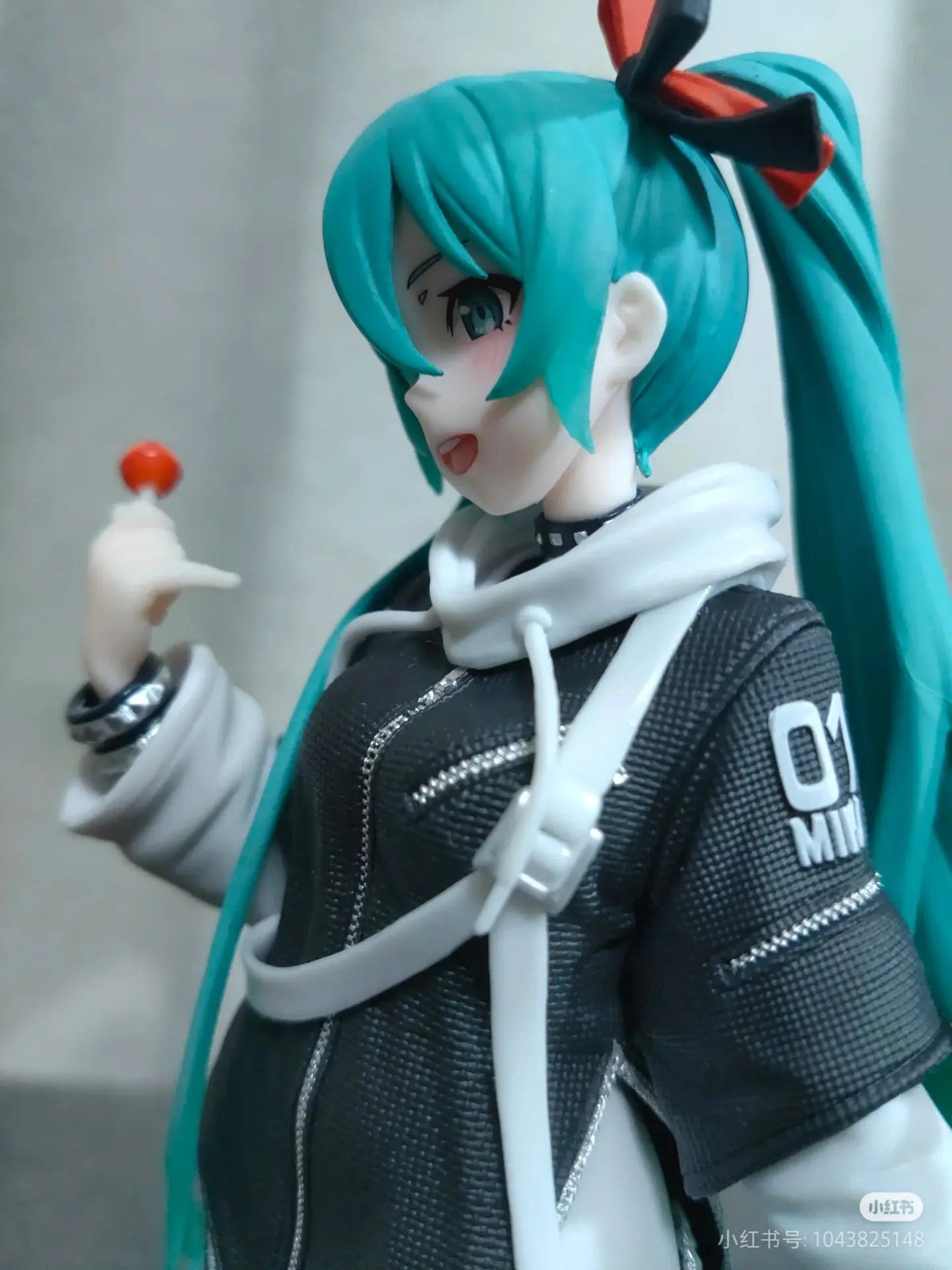 Taito Fashion Vocaloid Hatsune Miku Anime Figure Punk Future Collection Desktop Decoration Model Toys Christmas Gifts