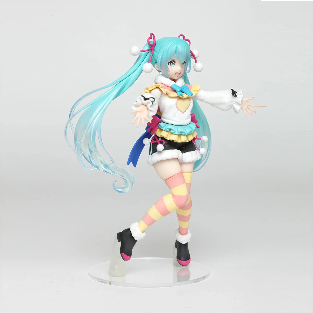 Taito Hatsune Toy Figure Winter Image Anime Figure Movable Model Collection Toy Gift Collection Ornaments