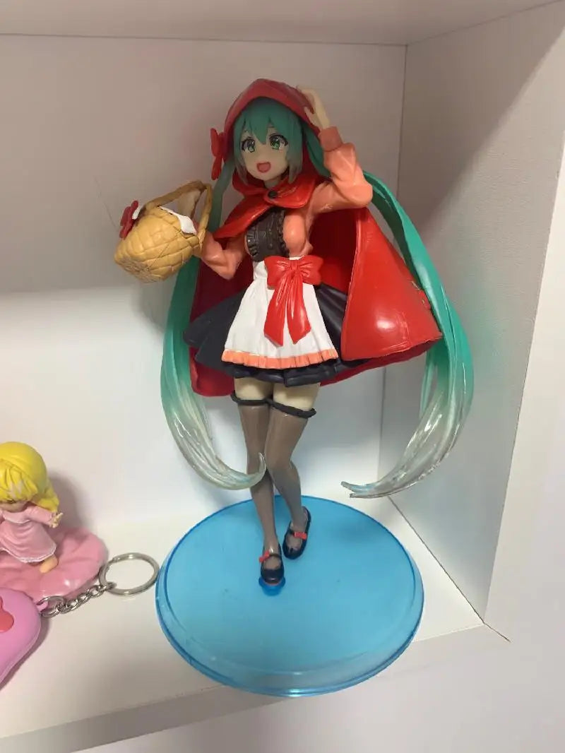 18cm Hatsune Miku Anime Action Figure Manga Statue PVC Catoon Kawaii Little Red Miku Collectible Model Toys Boxed Decoration