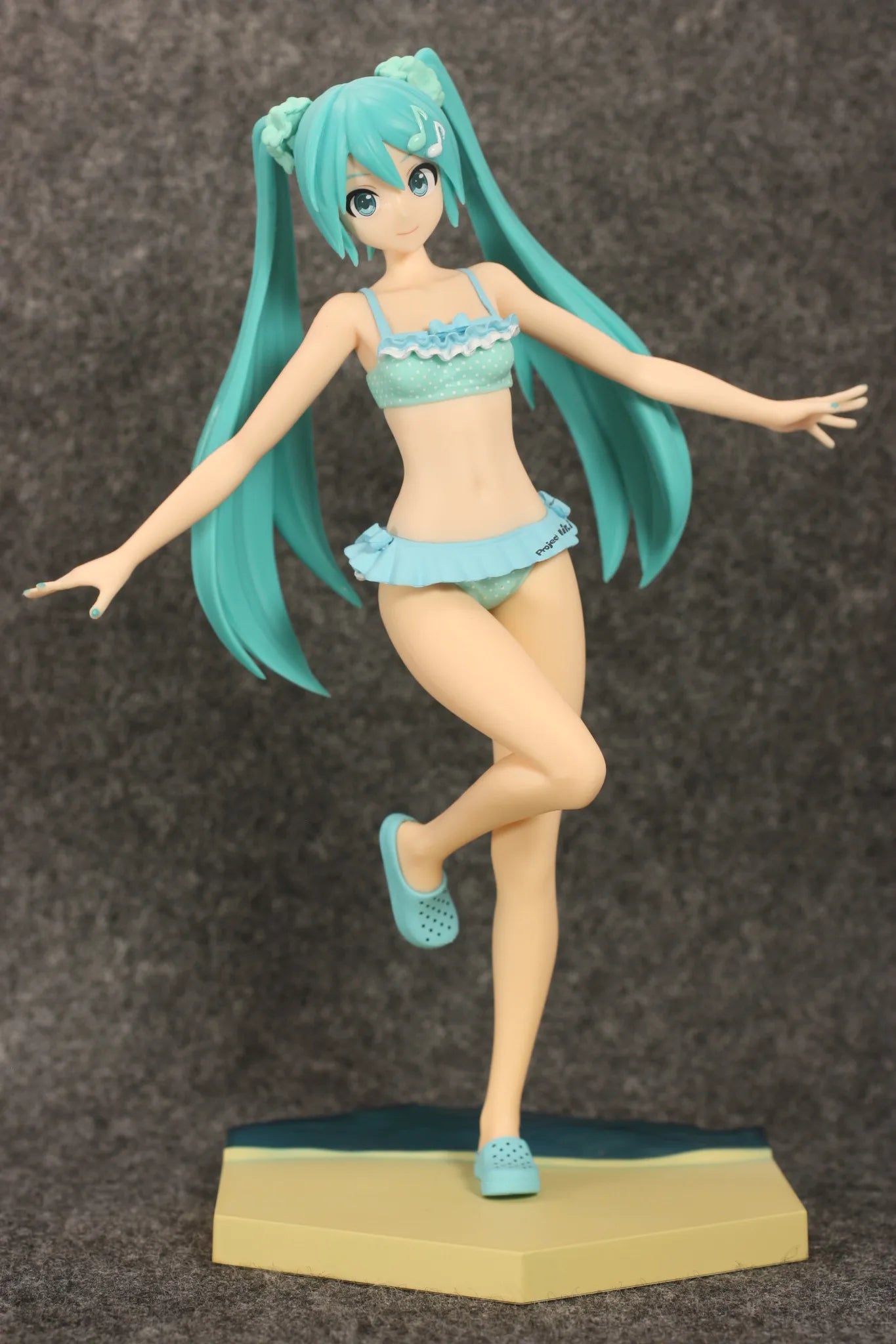 23CM Anime Hatsune Miku Figure Arcade Future Tone Swimsuit Gradient Resort Model Toy Gift Collection Aciton Figure PVC