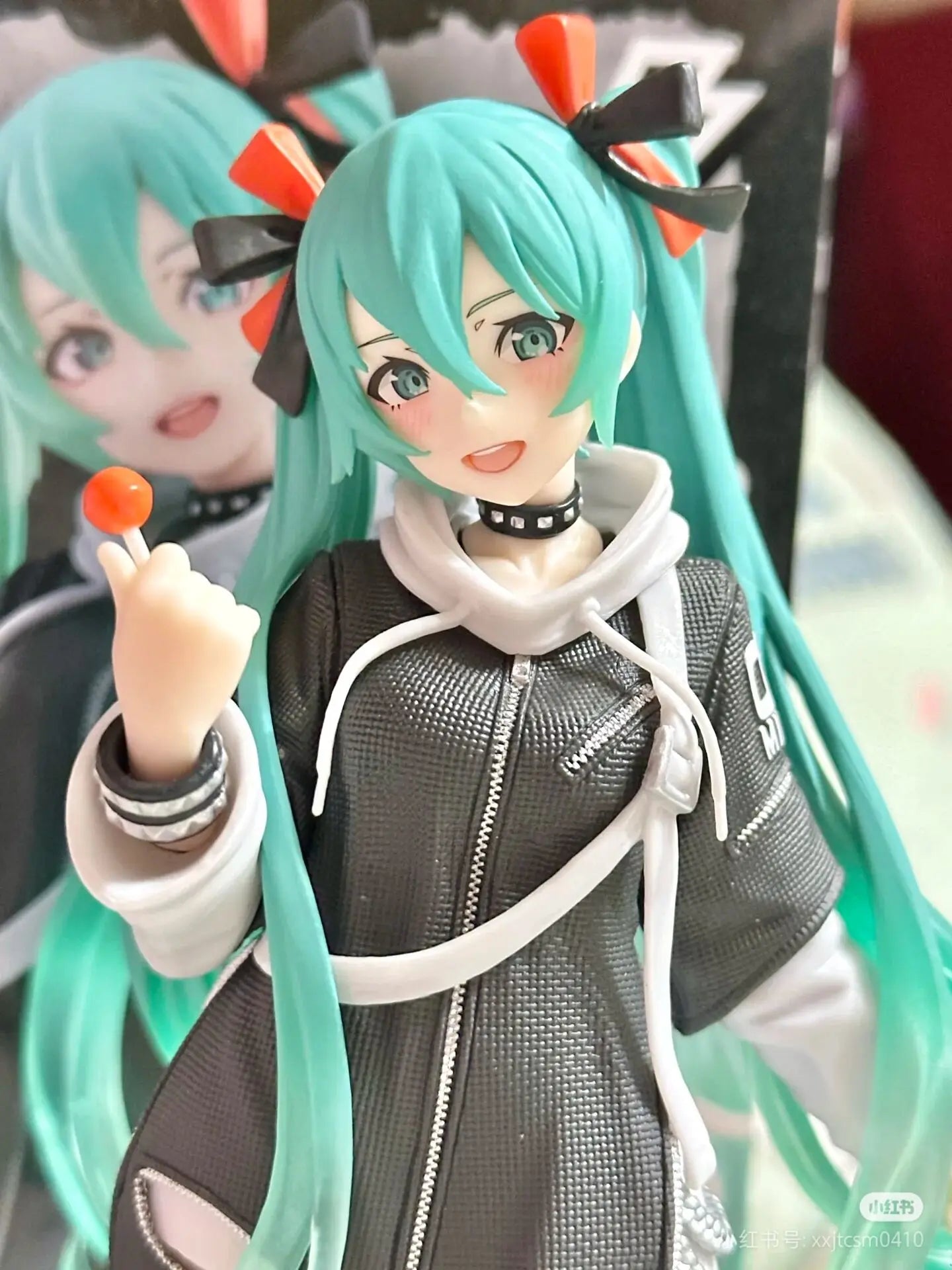 Taito Fashion Vocaloid Hatsune Miku Anime Figure Punk Future Collection Desktop Decoration Model Toys Christmas Gifts