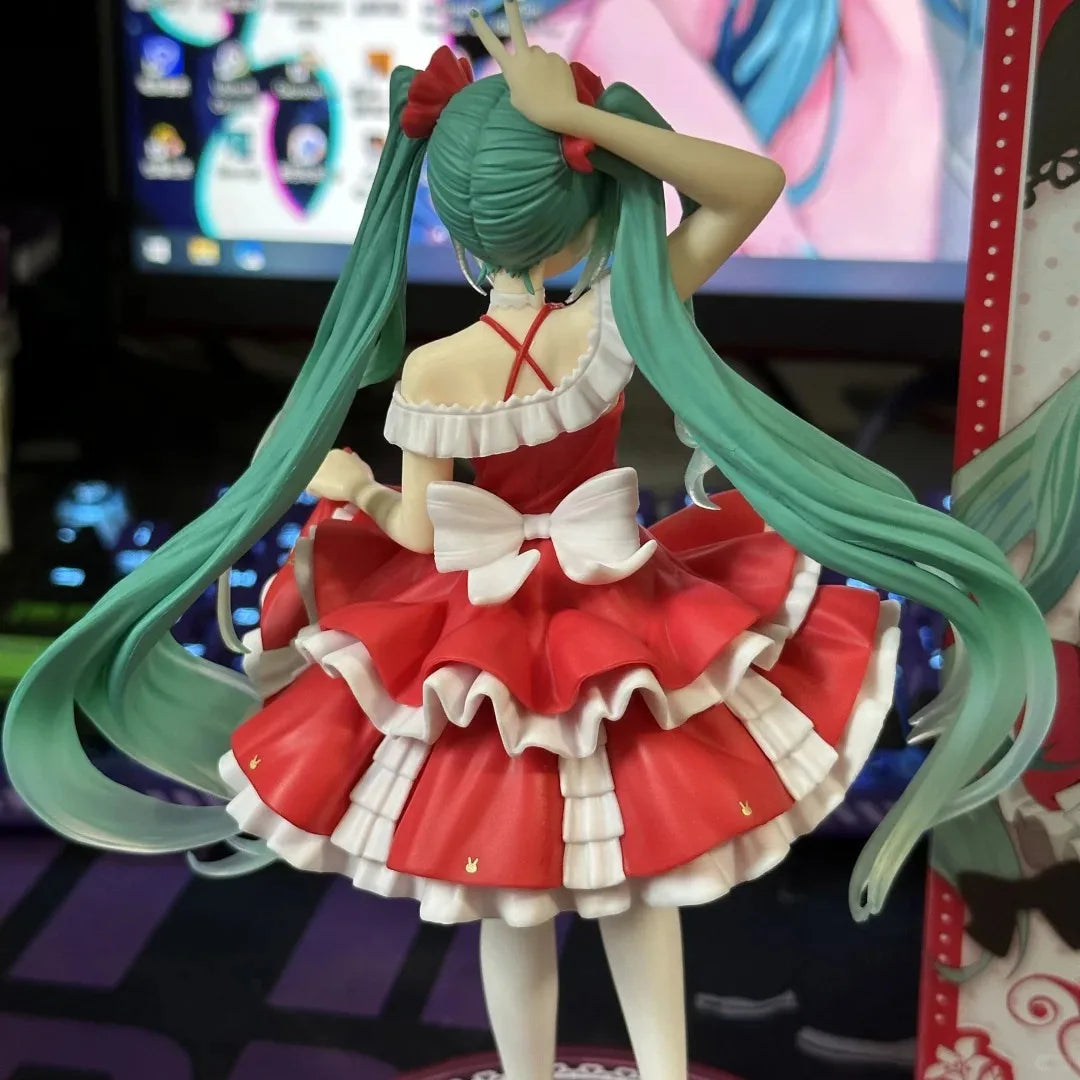 Anime hatsune miku figure mini character ornaments kawai pink green hatsune table decoration for home adult toy kid birthday