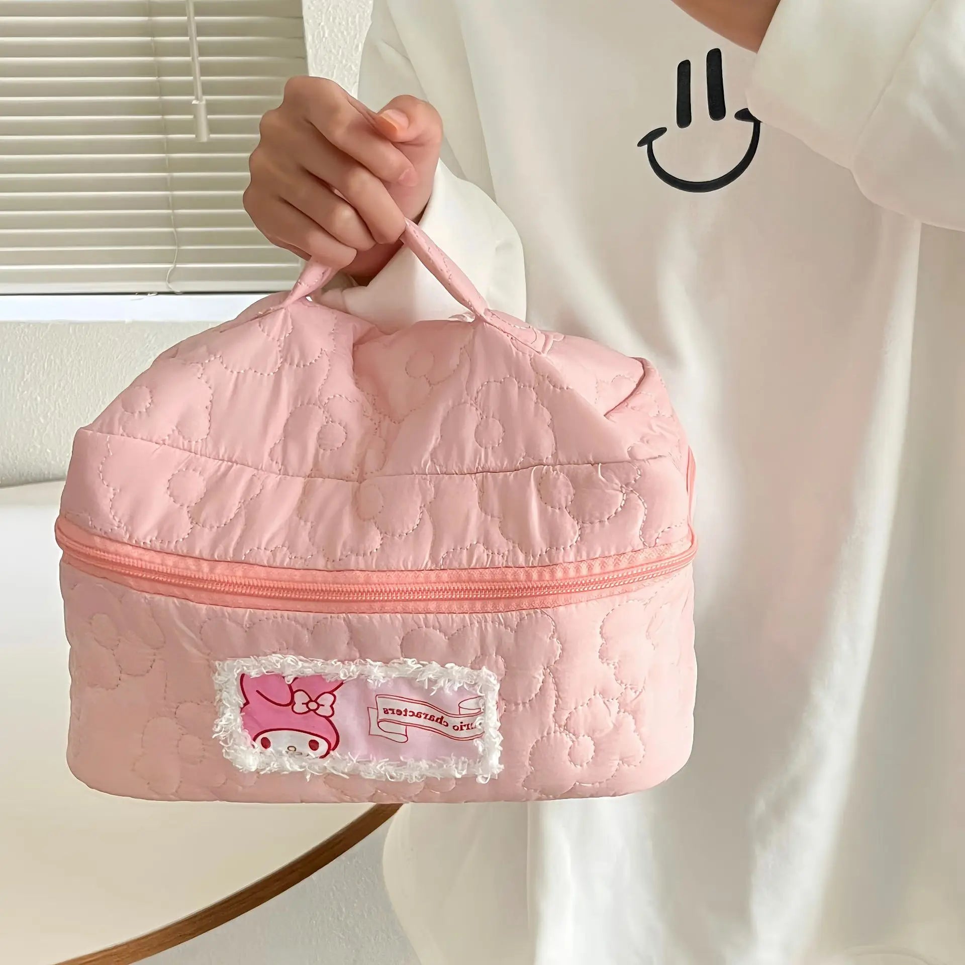 Sanrio Handheld Cosmetic Bag Kawaii HelloKitty Kuromi Cinnamoroll Fabric Art Storage Bags Girl Sweet Cute Embossing Washing Bags