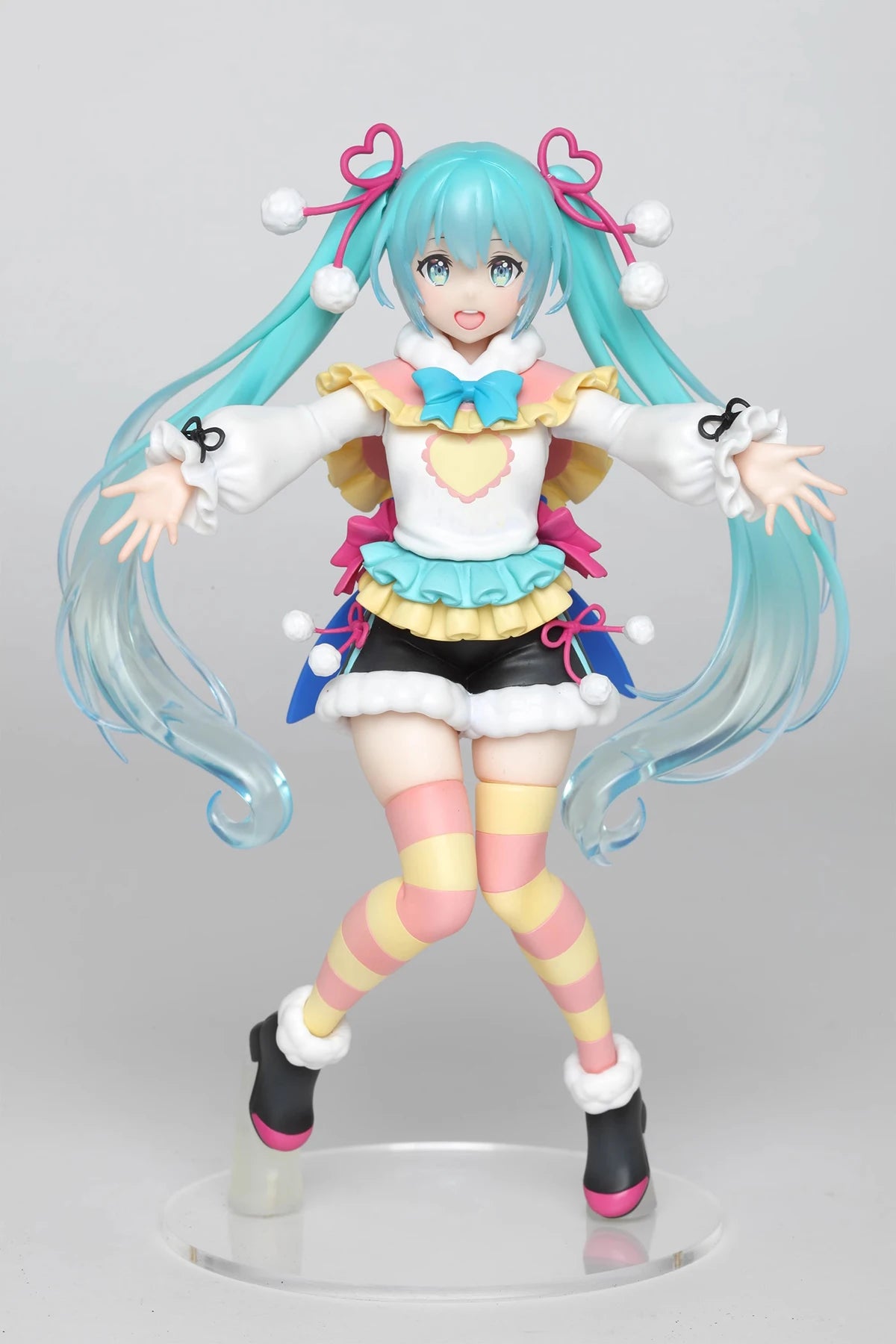 Taito Hatsune Toy Figure Winter Image Anime Figure Movable Model Collection Toy Gift Collection Ornaments