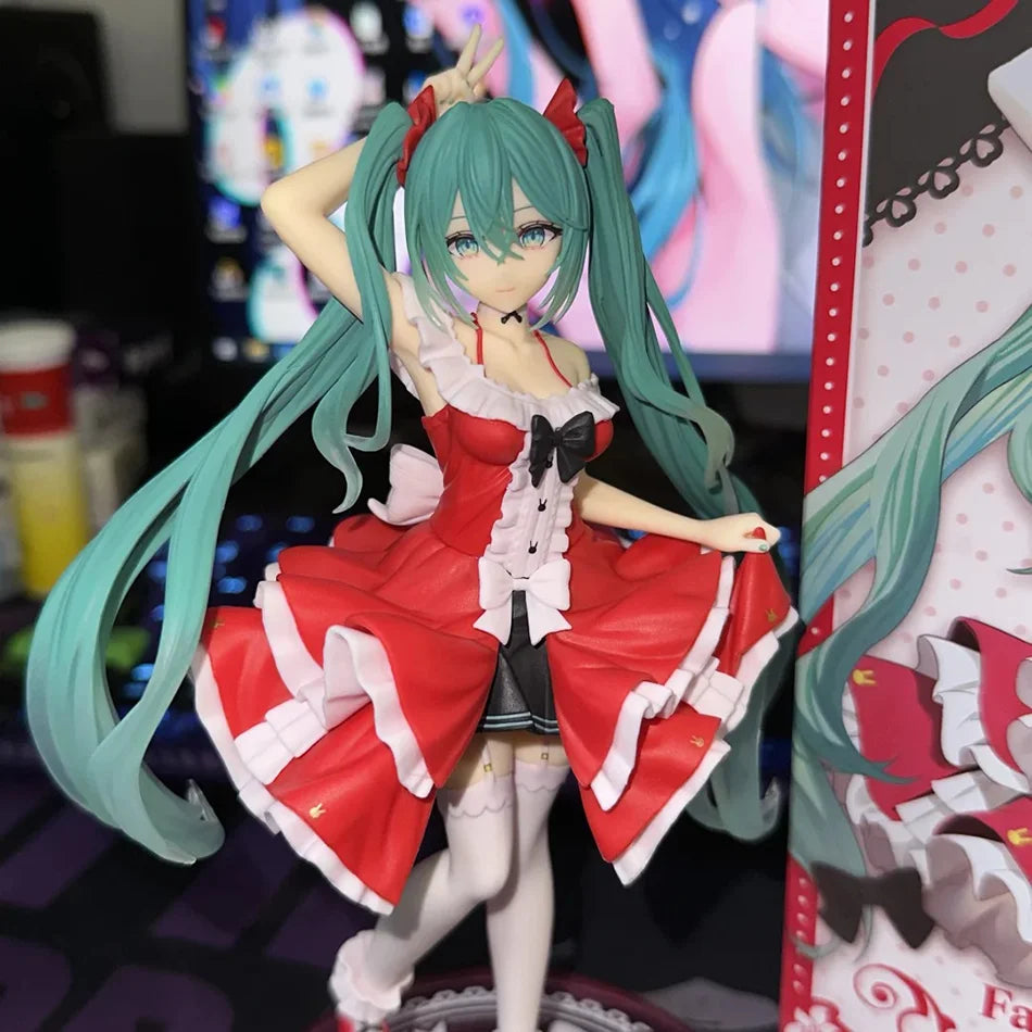 Anime hatsune miku figure mini character ornaments kawai pink green hatsune table decoration for home adult toy kid birthday