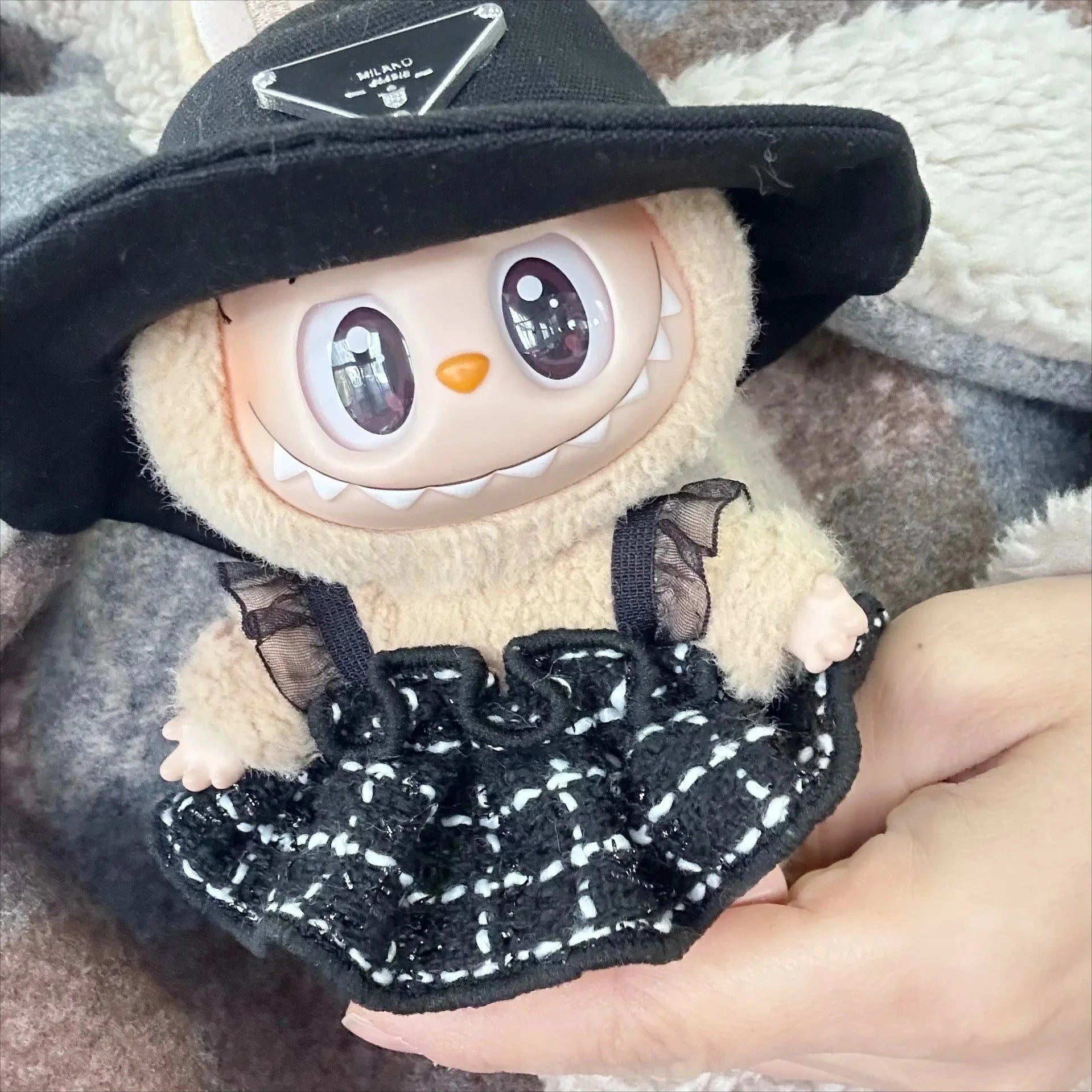 For 17cm Labubu Doll Clothes Set V1 V2 Doll Clothing Accessories Black & White Simple Fragrant Skirt & Hat Outfit