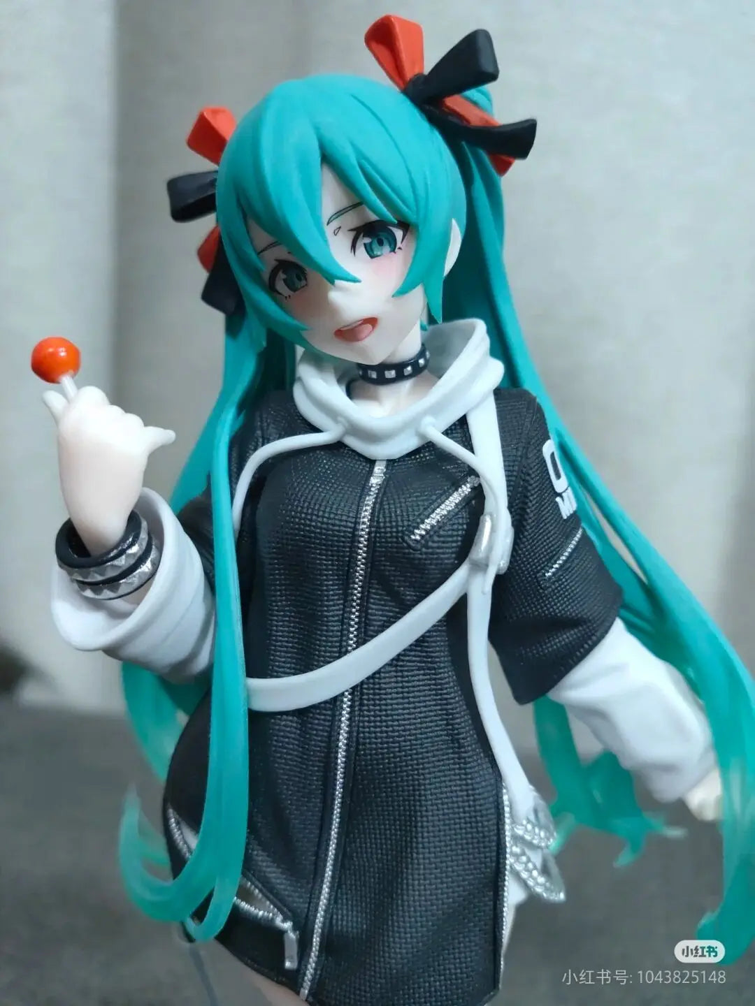 Taito Fashion Vocaloid Hatsune Miku Anime Figure Punk Future Collection Desktop Decoration Model Toys Christmas Gifts