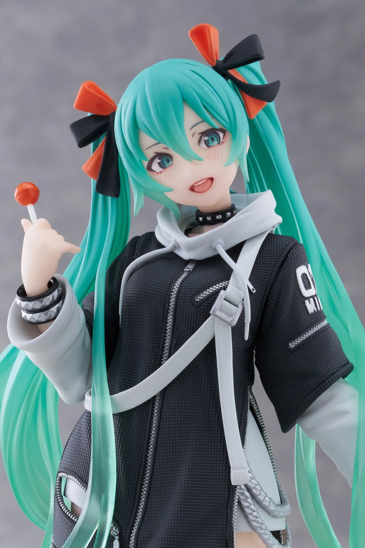 Taito Fashion Vocaloid Hatsune Miku Anime Figure Punk Future Collection Desktop Decoration Model Toys Christmas Gifts