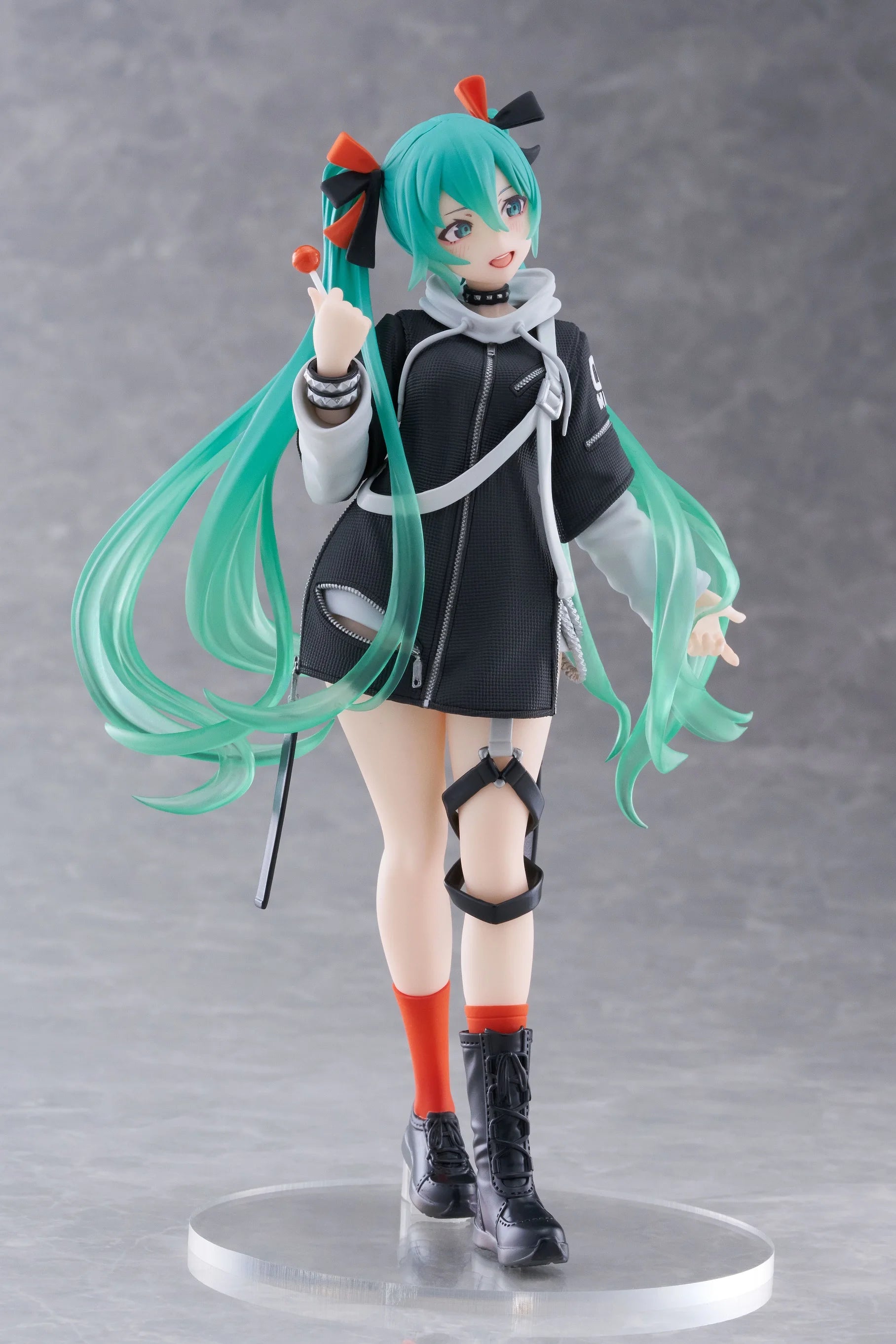 Taito Fashion Vocaloid Hatsune Miku Anime Figure Punk Future Collection Desktop Decoration Model Toys Christmas Gifts