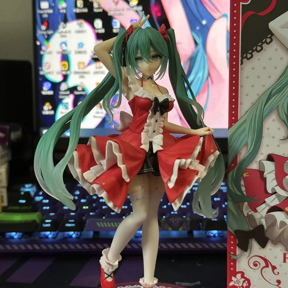 Anime hatsune miku figure mini character ornaments kawai pink green hatsune table decoration for home adult toy kid birthday