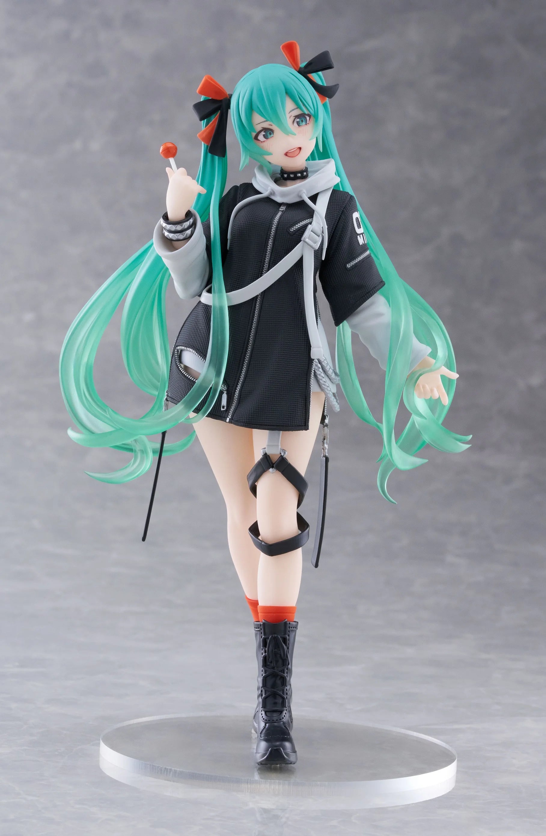 Taito Fashion Vocaloid Hatsune Miku Anime Figure Punk Future Collection Desktop Decoration Model Toys Christmas Gifts