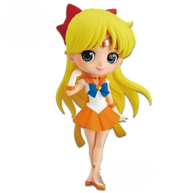 Hot Bandai Figuarts Qposket Toys Sailor Moon Cosmos Tsukino Usagi Eternal Sailor Moon Anime Action Figures Model Collection Gift
