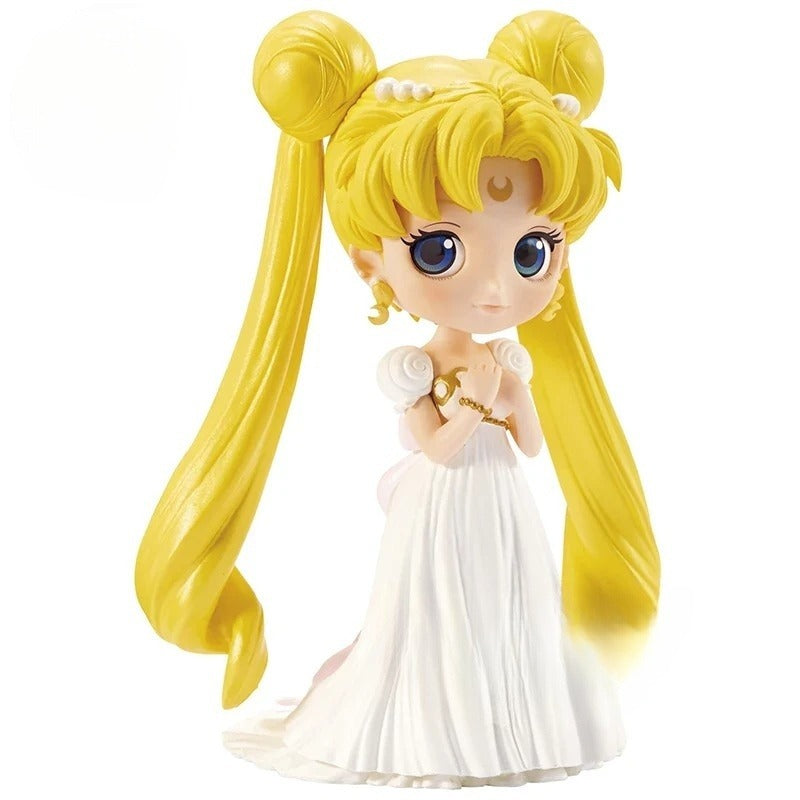 Hot Bandai Figuarts Qposket Toys Sailor Moon Cosmos Tsukino Usagi Eternal Sailor Moon Anime Action Figures Model Collection Gift