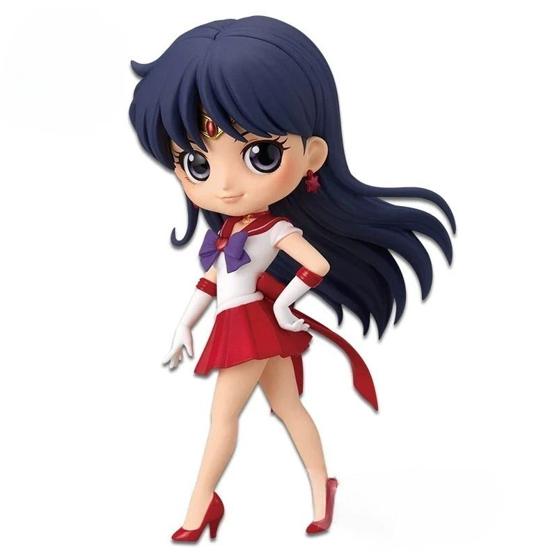Hot Bandai Figuarts Qposket Toys Sailor Moon Cosmos Tsukino Usagi Eternal Sailor Moon Anime Action Figures Model Collection Gift
