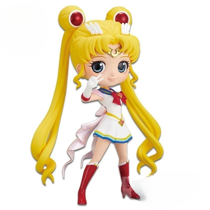 Hot Bandai Figuarts Qposket Toys Sailor Moon Cosmos Tsukino Usagi Eternal Sailor Moon Anime Action Figures Model Collection Gift