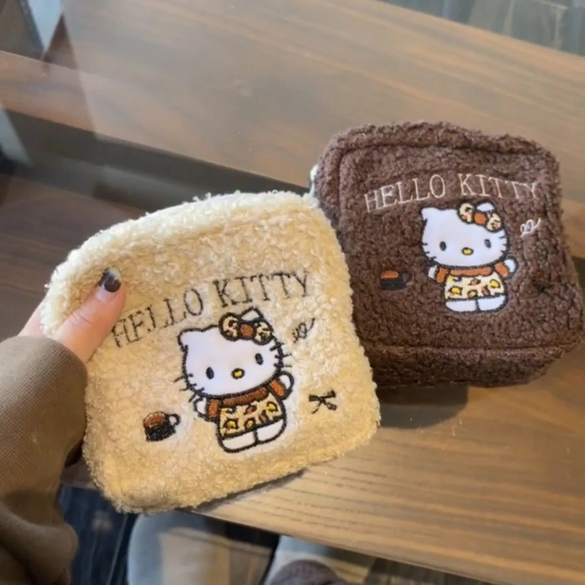 HelloKitty Plush Polaroid Cute Portable Embroidery Large Capacity Makeup Bag Storage High Beauty Toiletry Bag