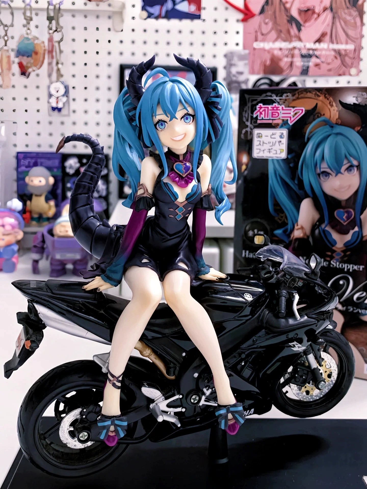 14cm Anime Hatsune Miku Action Figure Kawaii Little Devil Ver Figurine Girls Collectable Pvc Model Seated Desktop Ornament Dolls