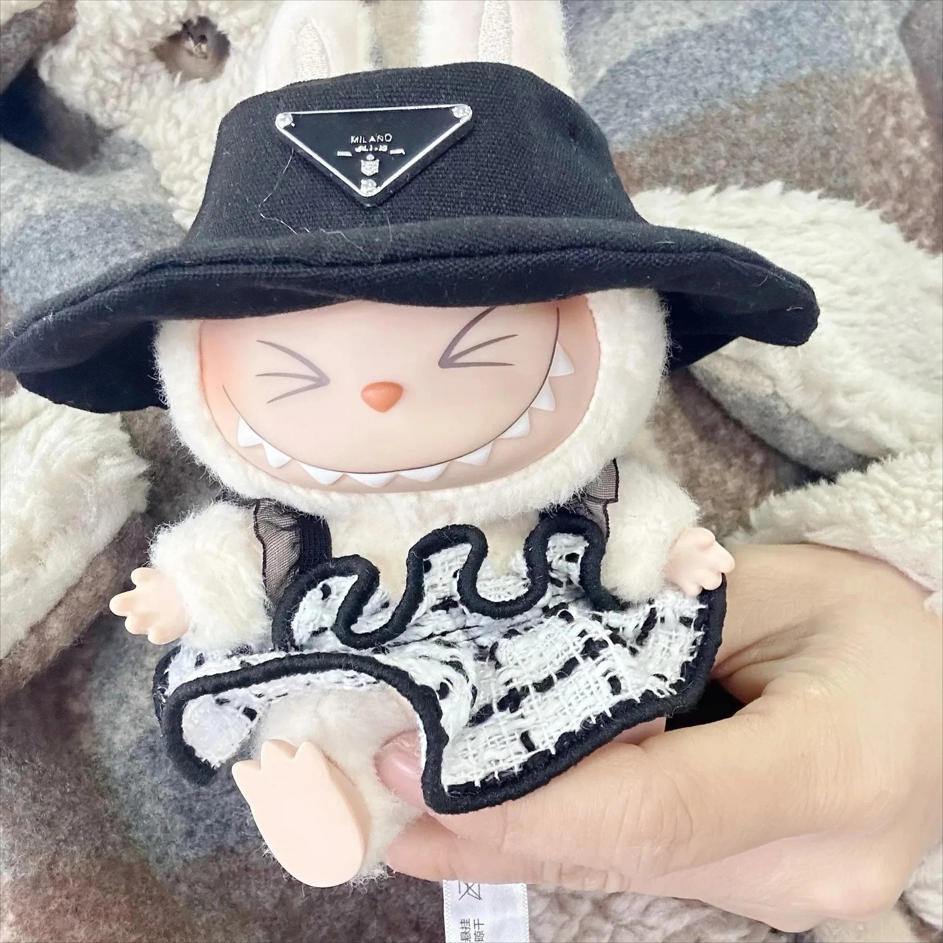 For 17cm Labubu Doll Clothes Set V1 V2 Doll Clothing Accessories Black & White Simple Fragrant Skirt & Hat Outfit