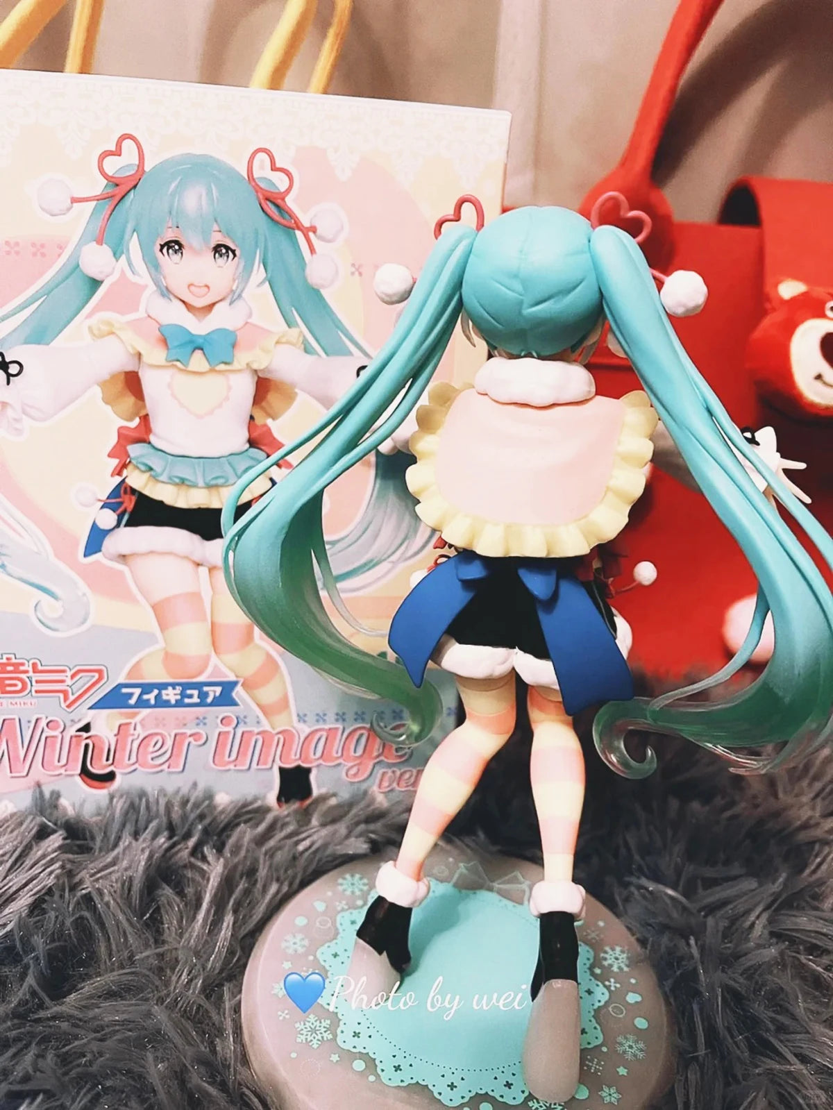 Taito Hatsune Toy Figure Winter Image Anime Figure Movable Model Collection Toy Gift Collection Ornaments