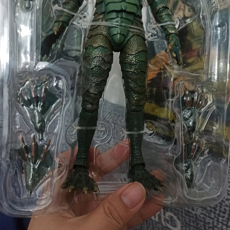 NECA Creature from the Black Lagoon Action Figure Horror Film Model Toys Collection Movable Toys Model Birthday Gifts