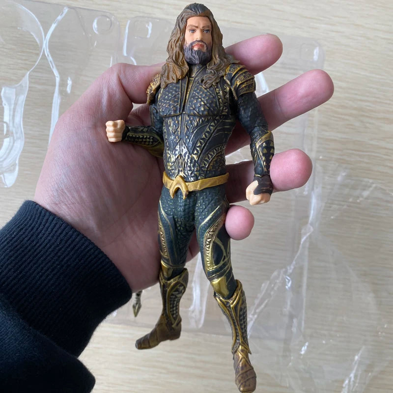 ARTFX Aquaman Action Figure Flash Cyborg Wonder Woman Marvel Bruce Wayne Batman Figurine Collectible Model Toys Boyfriends Gifts