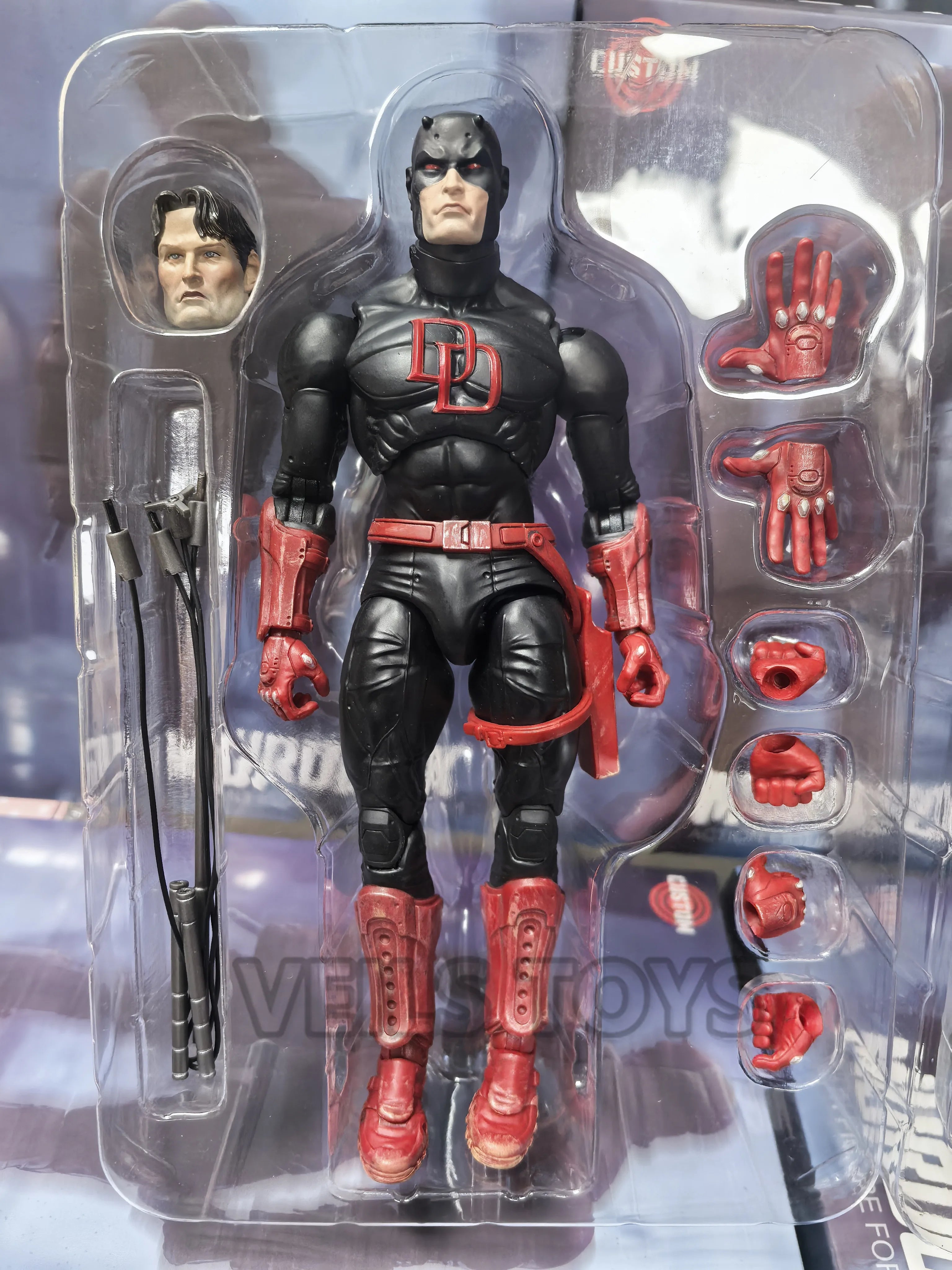 In Stock - FlefToys Marvel Daredevil Classic Red Shadowland Reborn Black 8