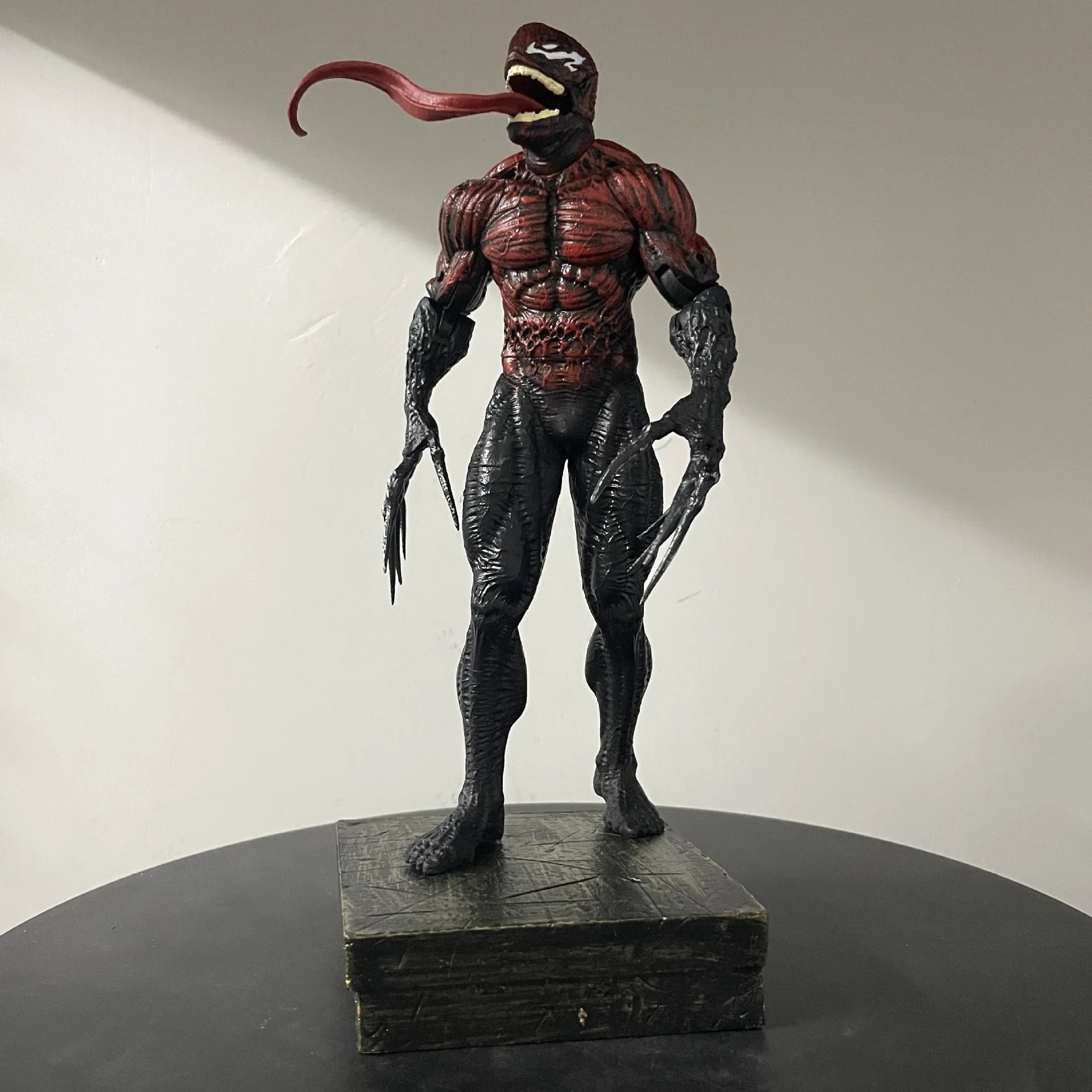 26cm Venom Symbiote Action Figure Toys With 2 replaceable head carvings Venom Statue Model Doll Collectible Ornaments Xmas Gift