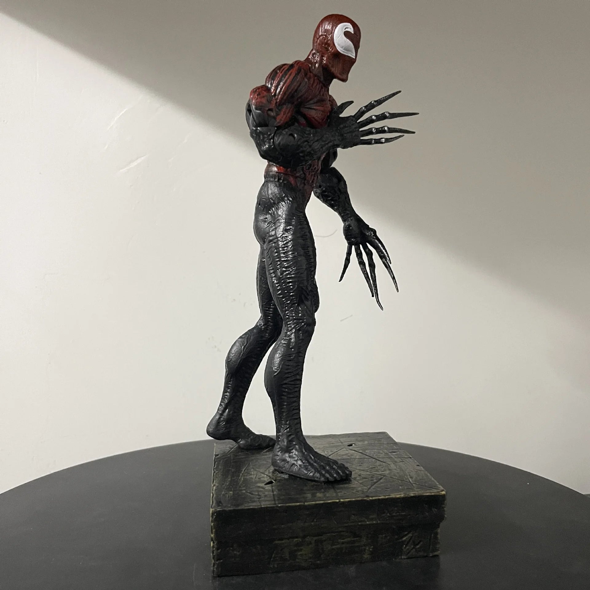 26cm Venom Symbiote Action Figure Toys With 2 replaceable head carvings Venom Statue Model Doll Collectible Ornaments Xmas Gift