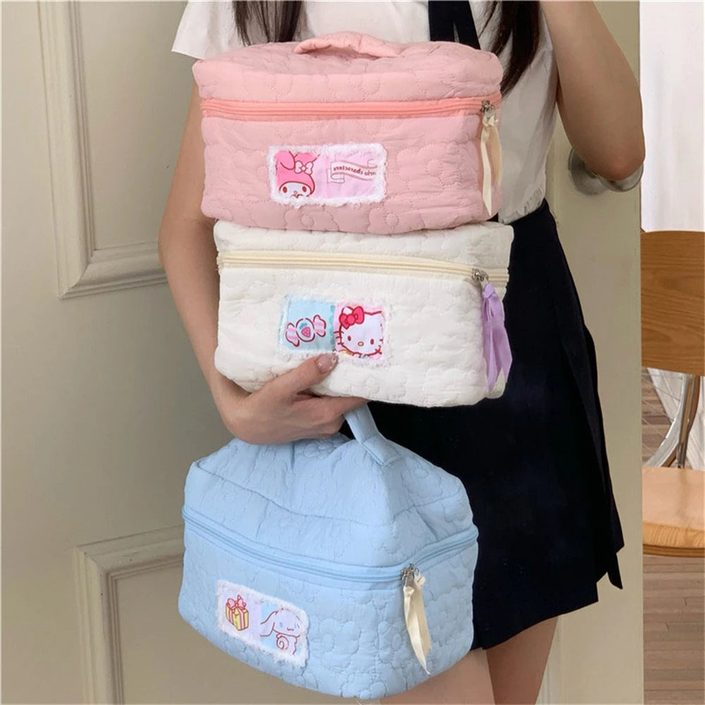 Sanrio Handheld Cosmetic Bag Kawaii HelloKitty Kuromi Cinnamoroll Fabric Art Storage Bags Girl Sweet Cute Embossing Washing Bags
