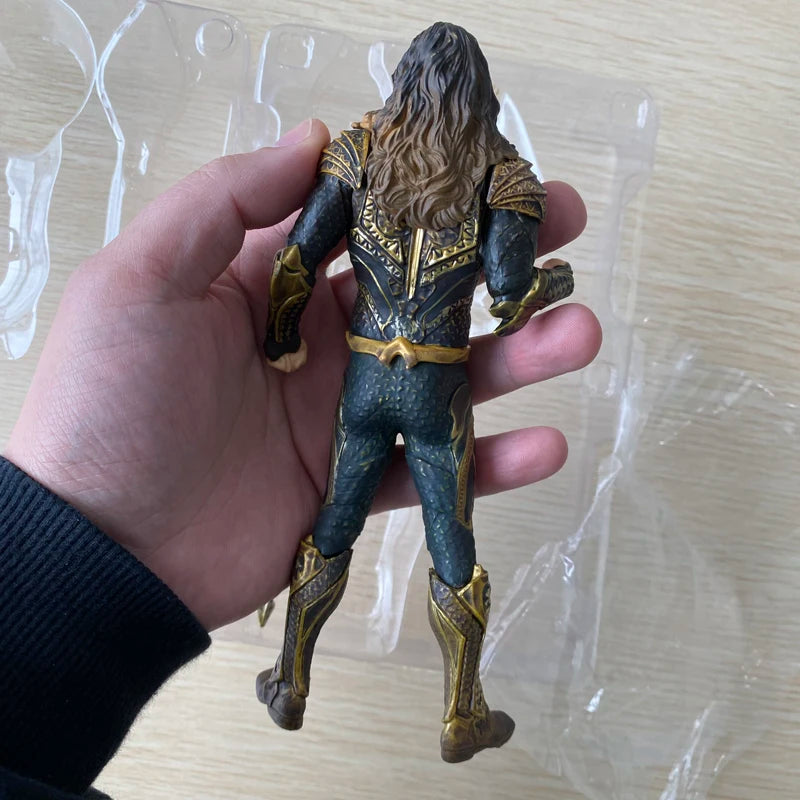 ARTFX Aquaman Action Figure Flash Cyborg Wonder Woman Marvel Bruce Wayne Batman Figurine Collectible Model Toys Boyfriends Gifts