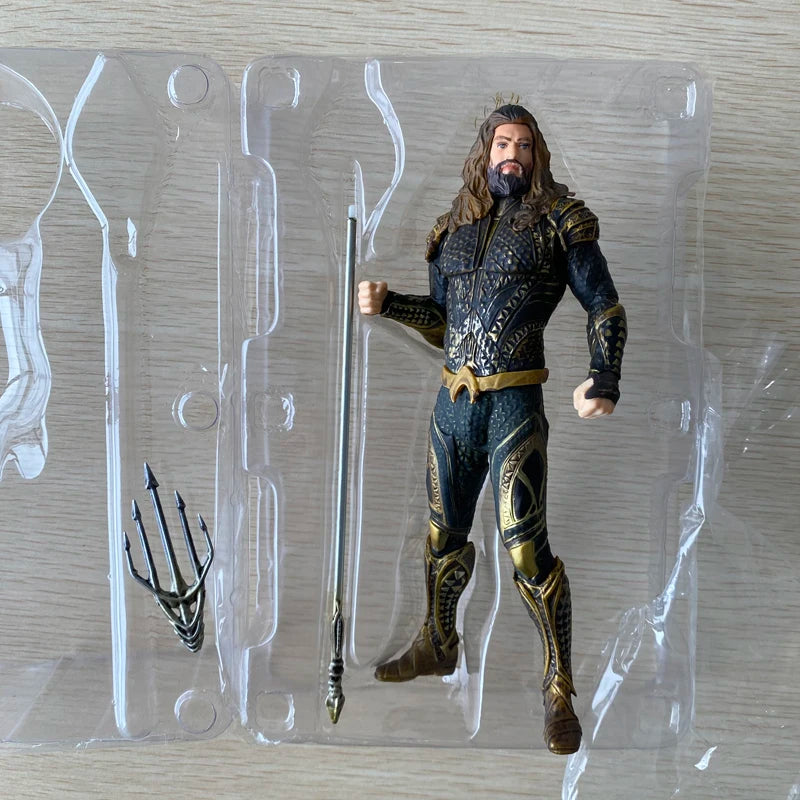ARTFX Aquaman Action Figure Flash Cyborg Wonder Woman Marvel Bruce Wayne Batman Figurine Collectible Model Toys Boyfriends Gifts