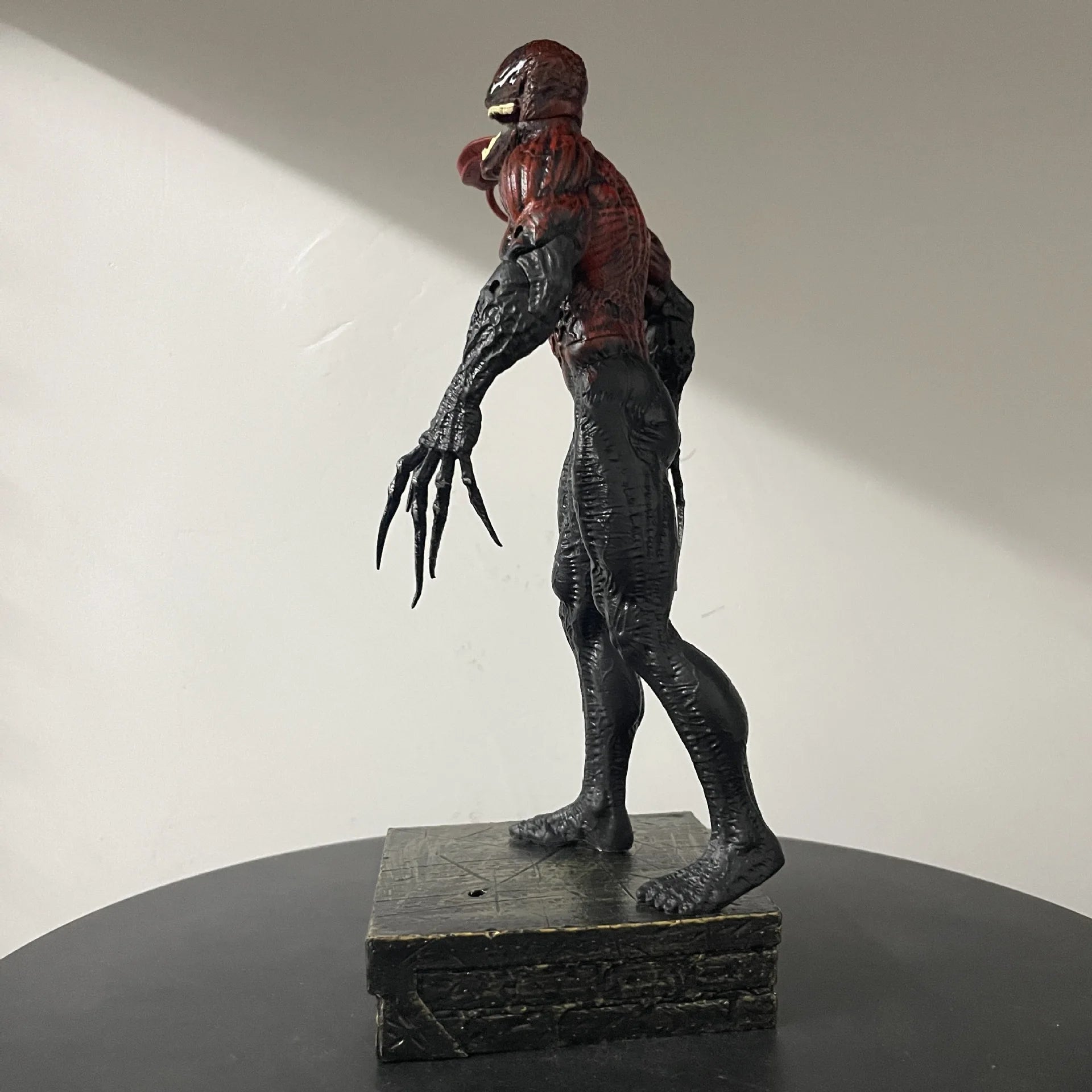 26cm Venom Symbiote Action Figure Toys With 2 replaceable head carvings Venom Statue Model Doll Collectible Ornaments Xmas Gift