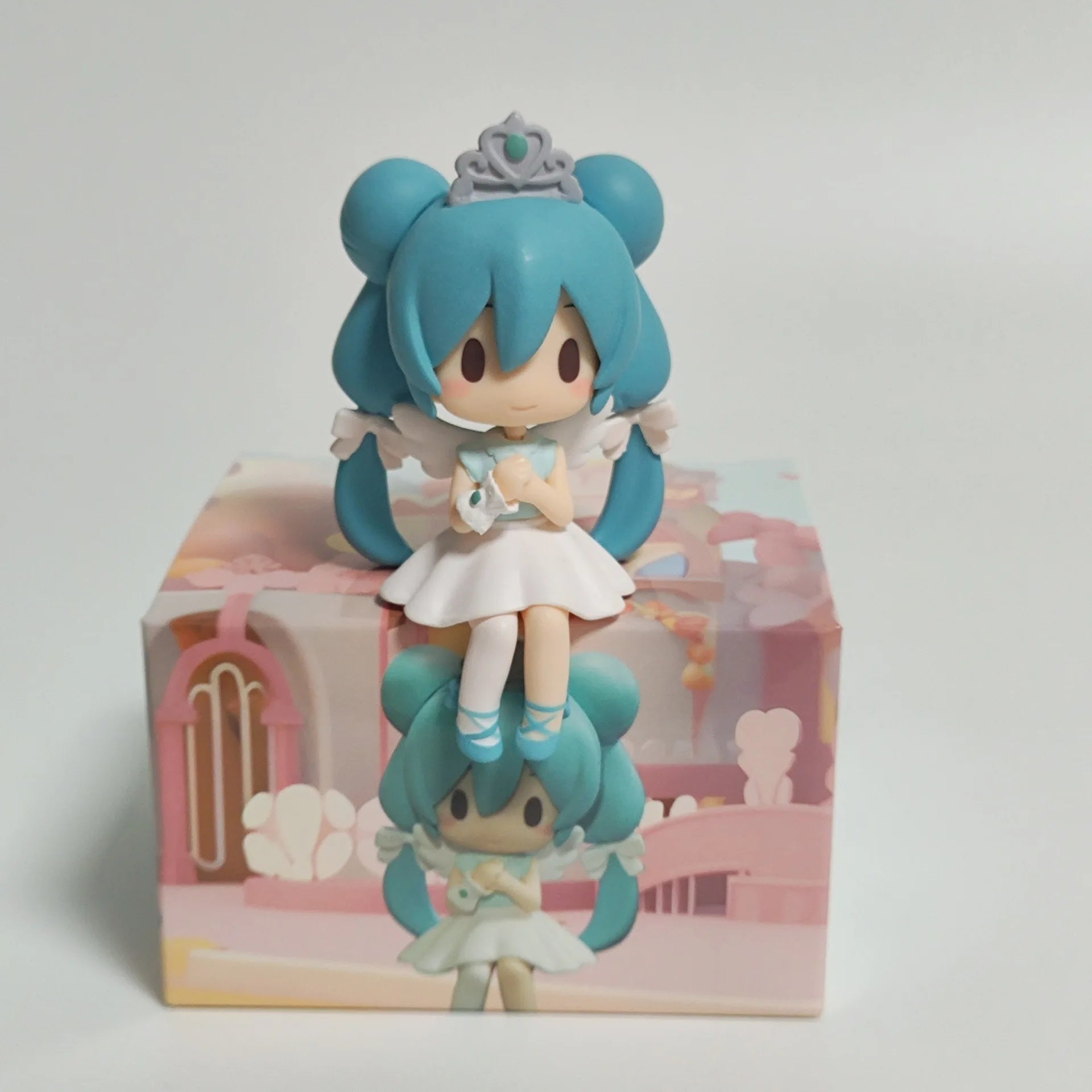 7CM Anime Hatsune Miku Figure Sitting Series 15th Anniversary Cute Model Toy Gift Action Figure Cake Decoration Car Ornament