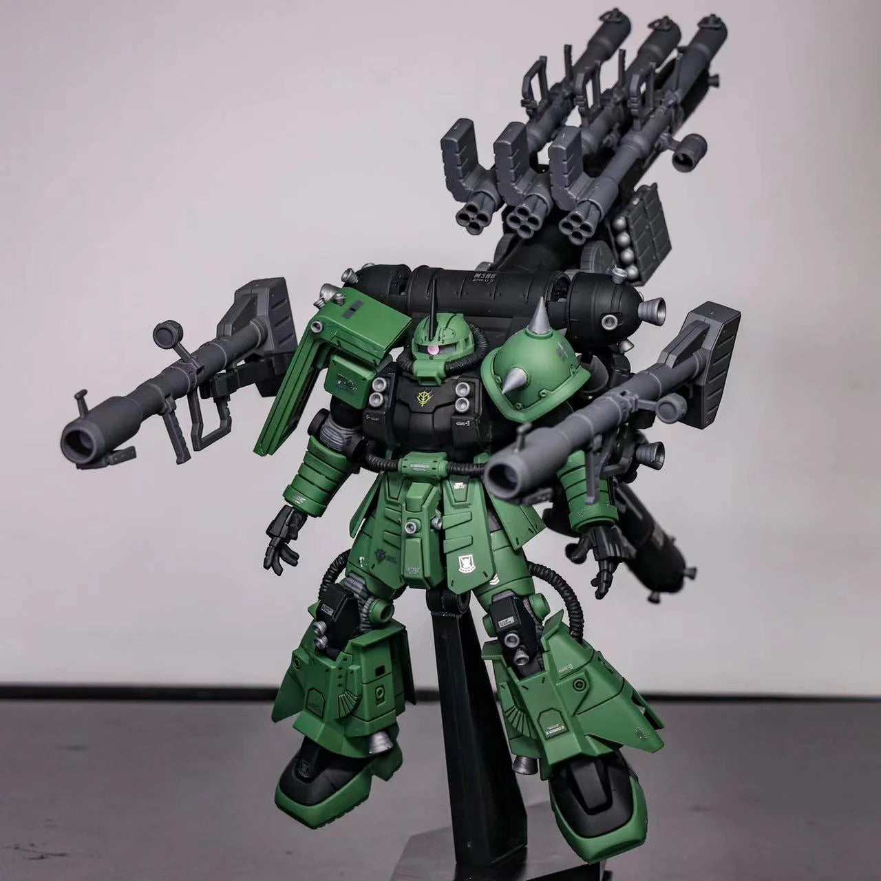 Weimei HG 1/144 Psycho Zaku MS-06R Assembly Model Kit Green Zaku Cannon Ver Thunder Aegis High Mobility Robot Plastic Toys Gift