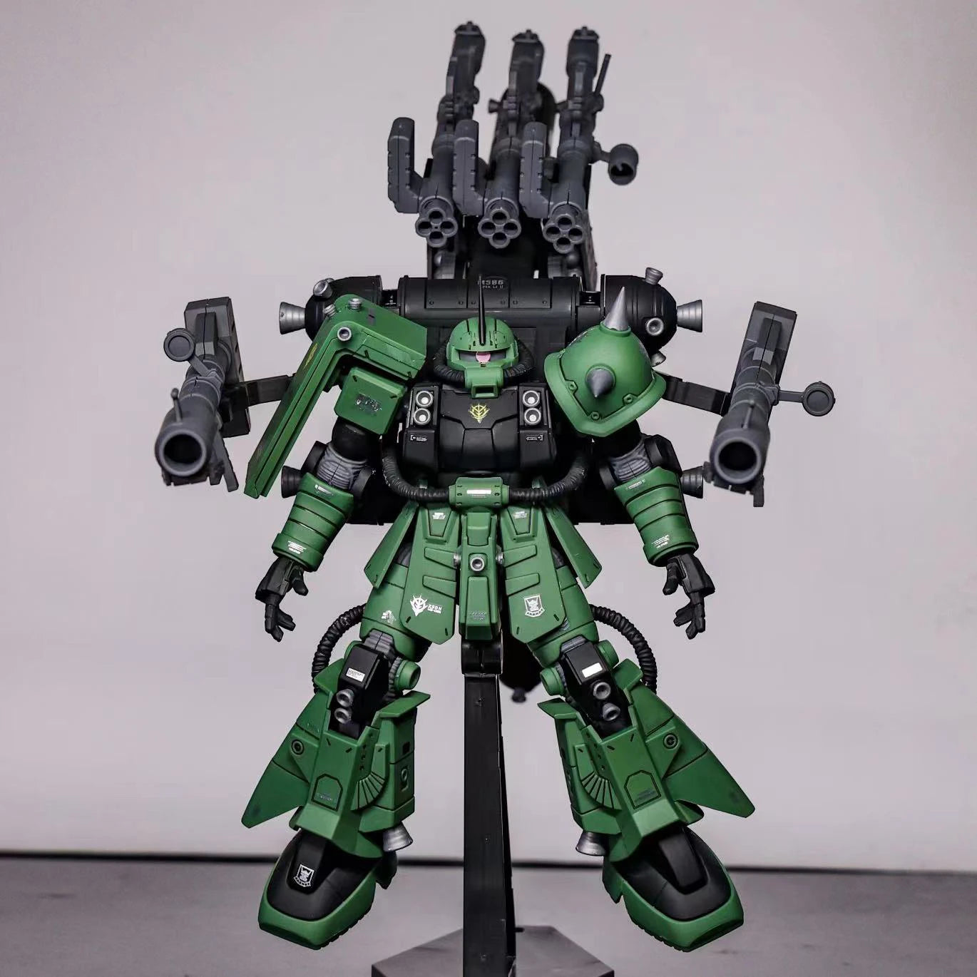 Weimei HG 1/144 Psycho Zaku MS-06R Assembly Model Kit Green Zaku Cannon Ver Thunder Aegis High Mobility Robot Plastic Toys Gift