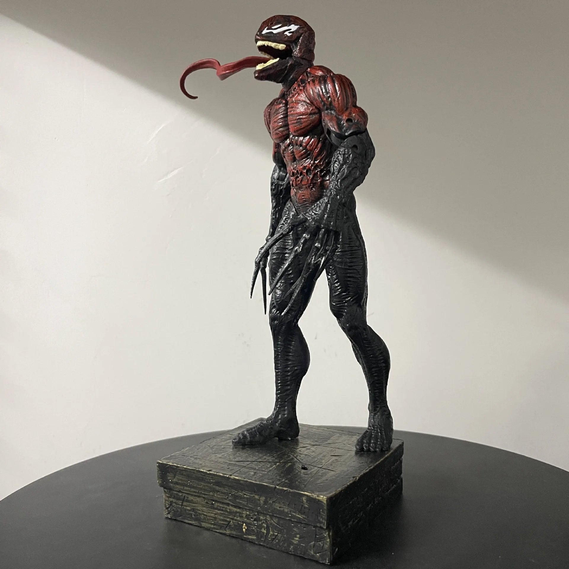 26cm Venom Symbiote Action Figure Toys With 2 replaceable head carvings Venom Statue Model Doll Collectible Ornaments Xmas Gift